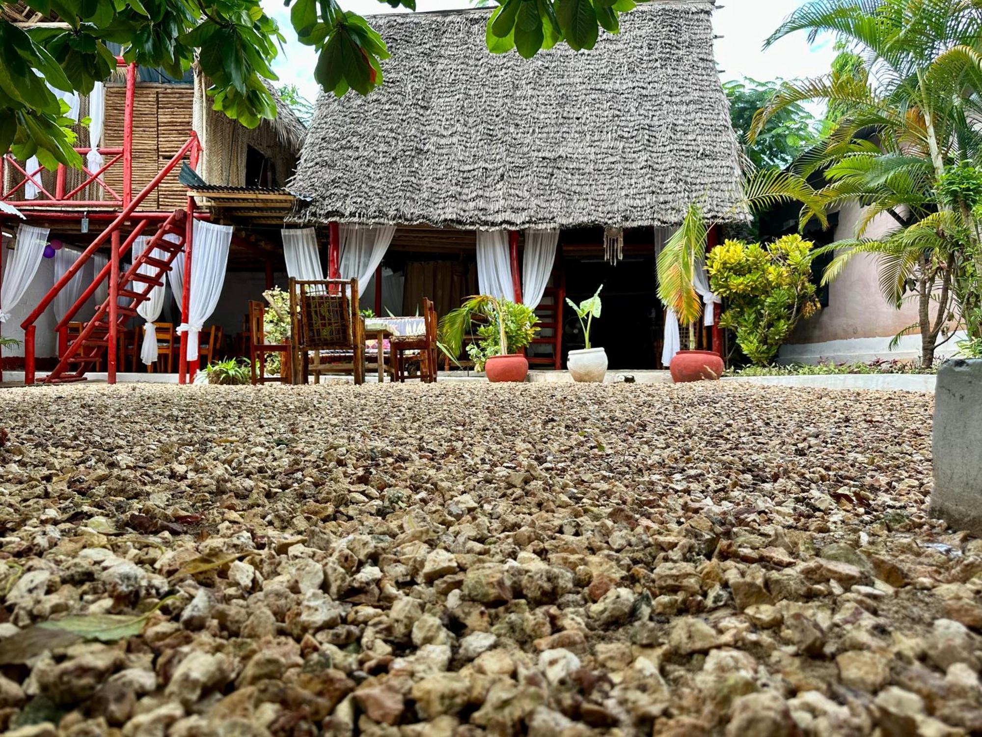 Hotel Pole Pole House Nungwi Esterno foto